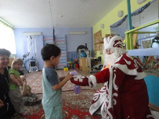 Праздник к нам приходит
