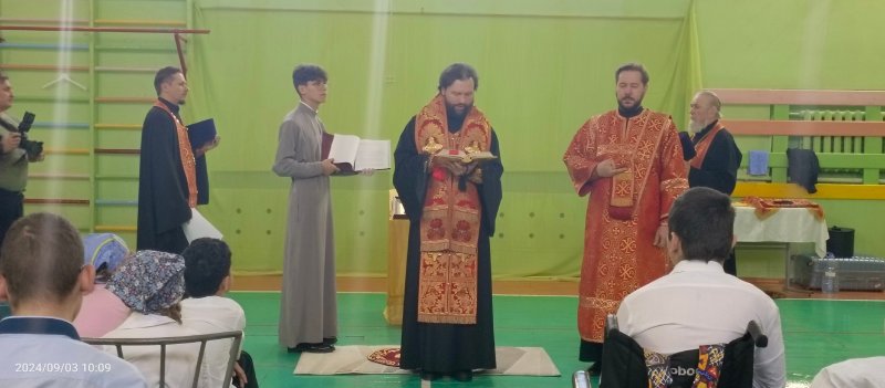 Молебен святому великомученику и целителю Пантелеимону